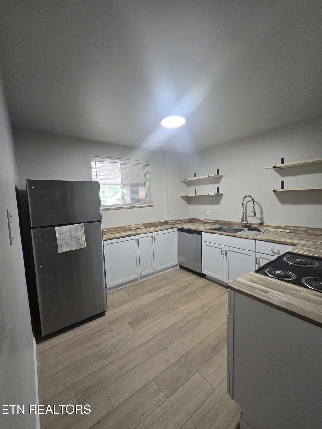 Photo of 5021 Jacksboro Pike #19, Knoxville, TN 37918 (MLS # 1286560)