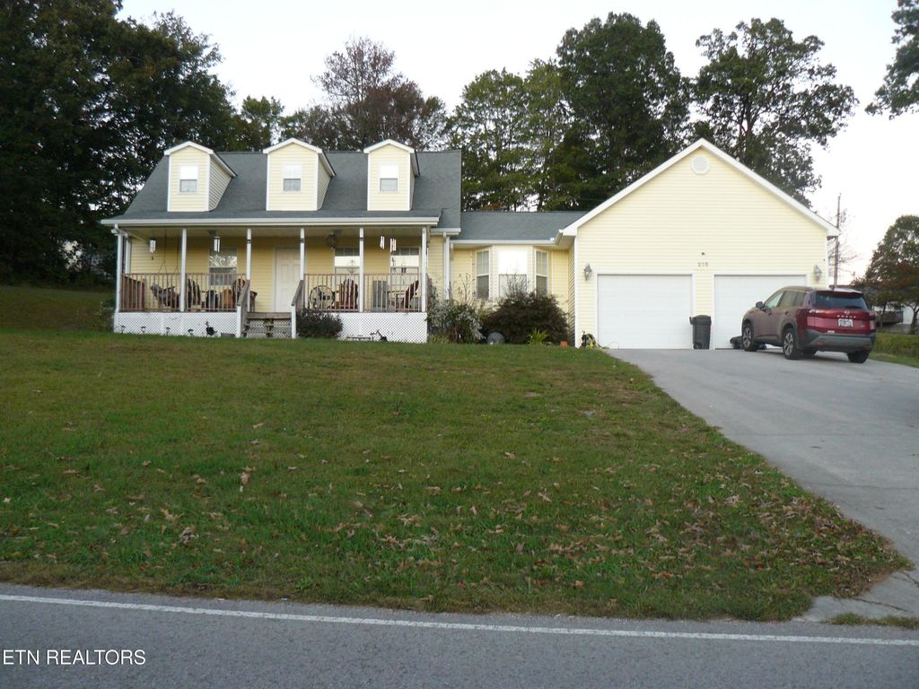 Photo of 216 Mountain Rd, New Tazewell, TN 37825 (MLS # 1318334)