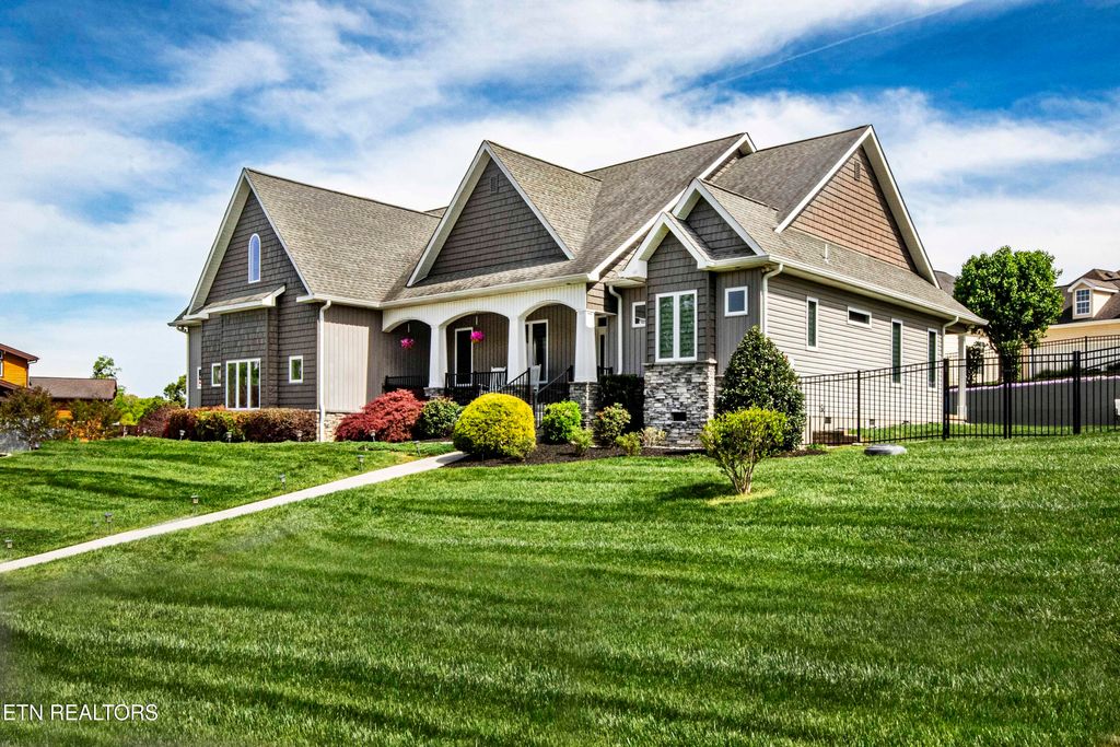 Photo of 109 Niwodihi Tr, Vonore, TN 37885 (MLS # 1337772)