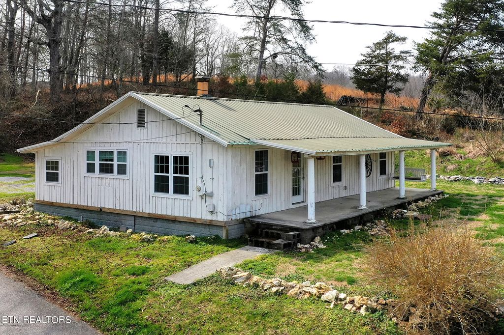 Photo of 301 Gage Rd, Philadelphia, TN 37846 (MLS # 1331088)