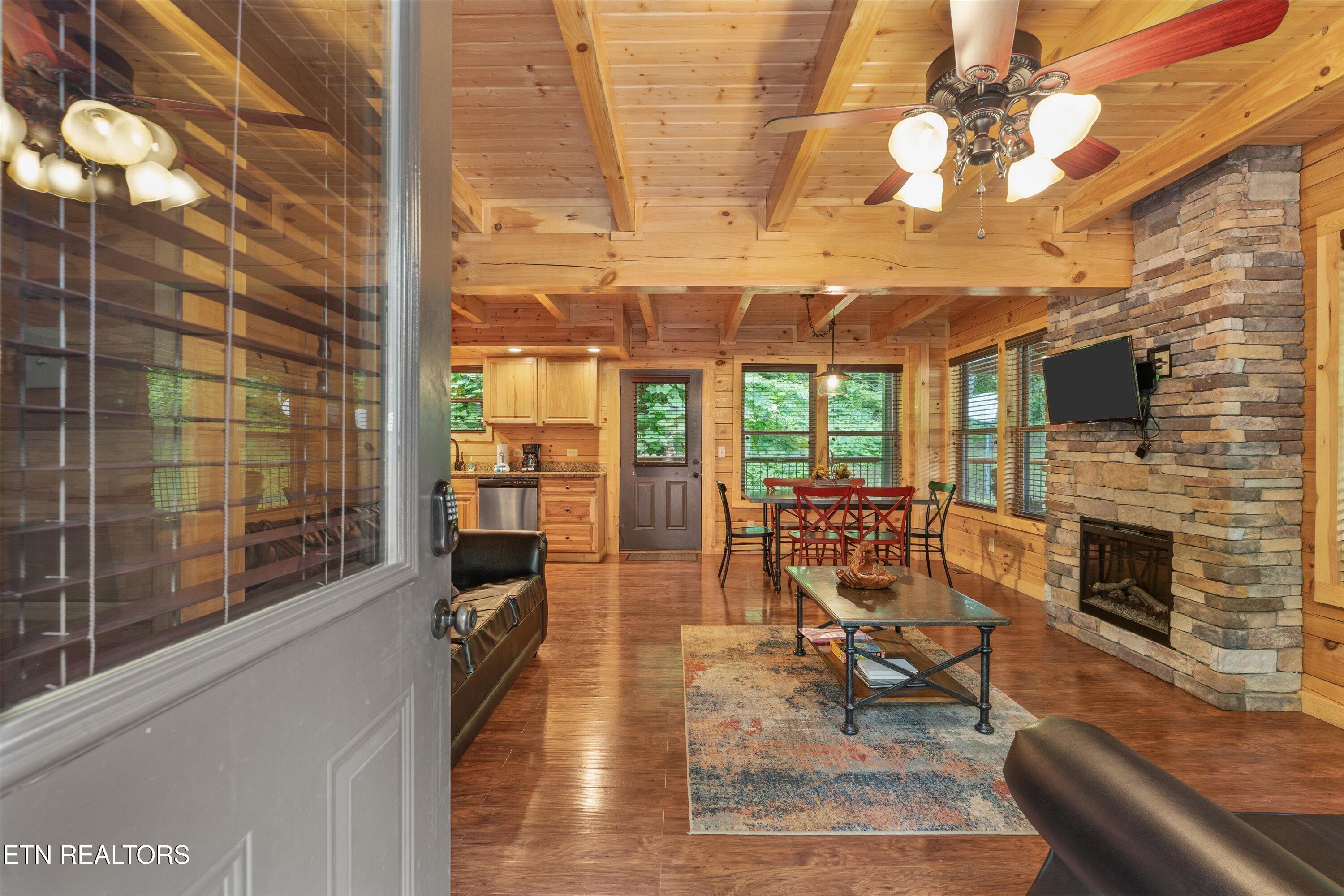 2377 Alpine Village Way