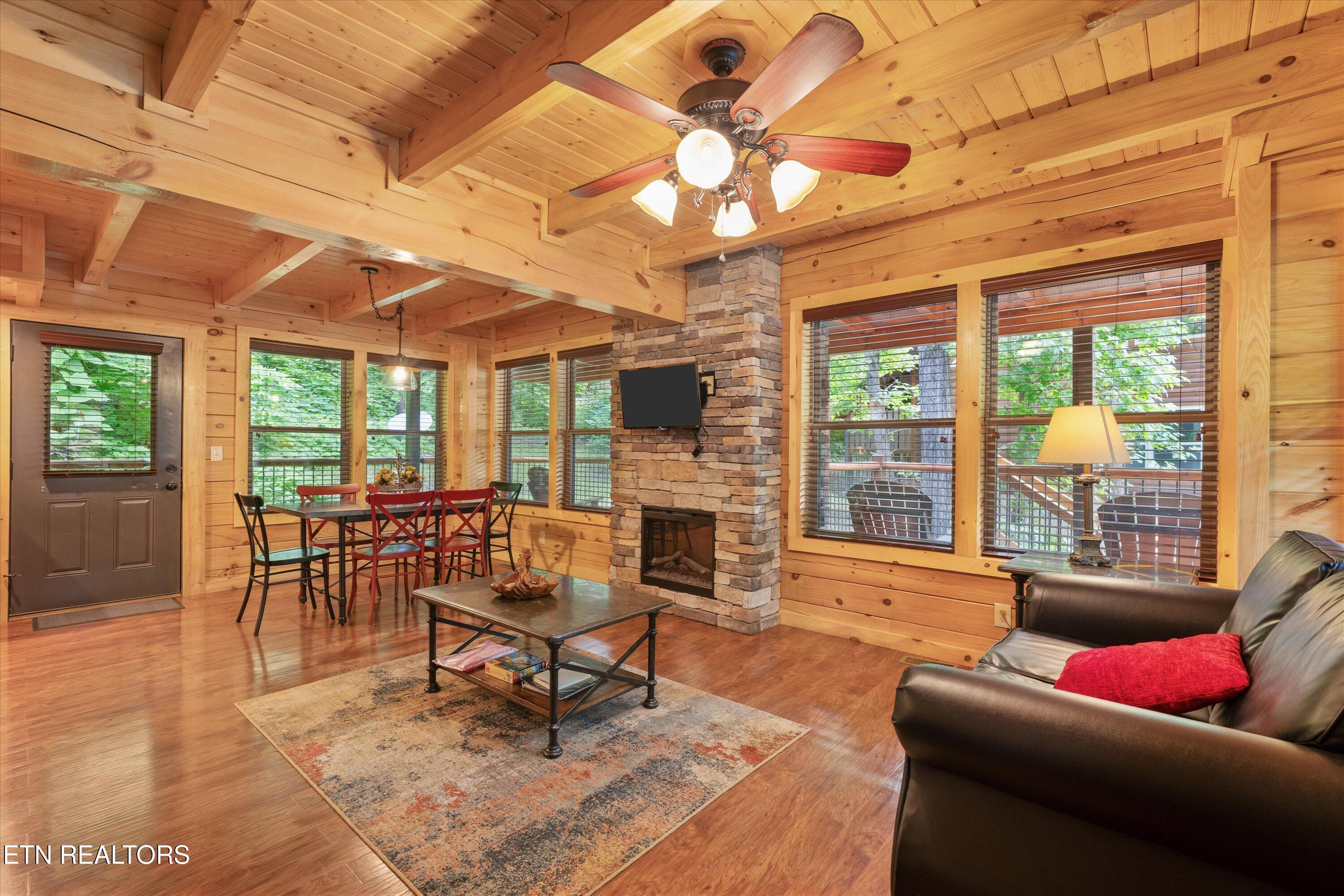 2377 Alpine Village Way