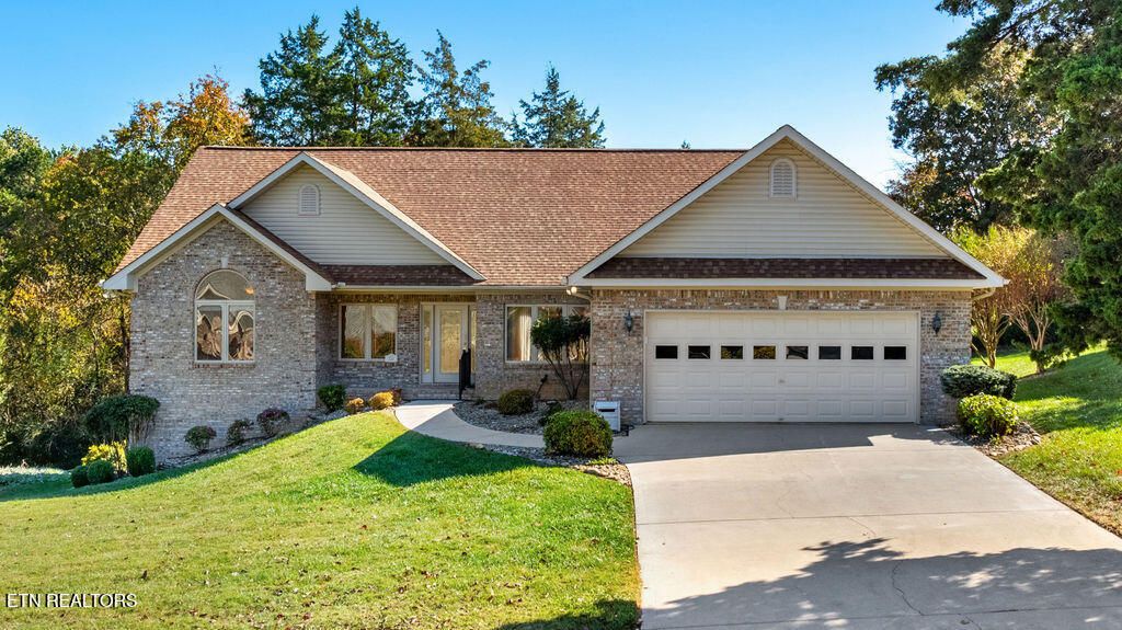 Photo of 120 Tahlequah Lane, Loudon, TN 37774 (MLS # 1320130)