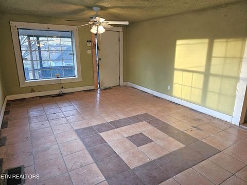 Tiny photo for 2400 Center Ave, Knoxville, TN 37915 (MLS # 1329211)