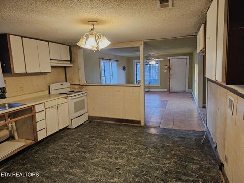 Tiny photo for 2400 Center Ave, Knoxville, TN 37915 (MLS # 1329211)