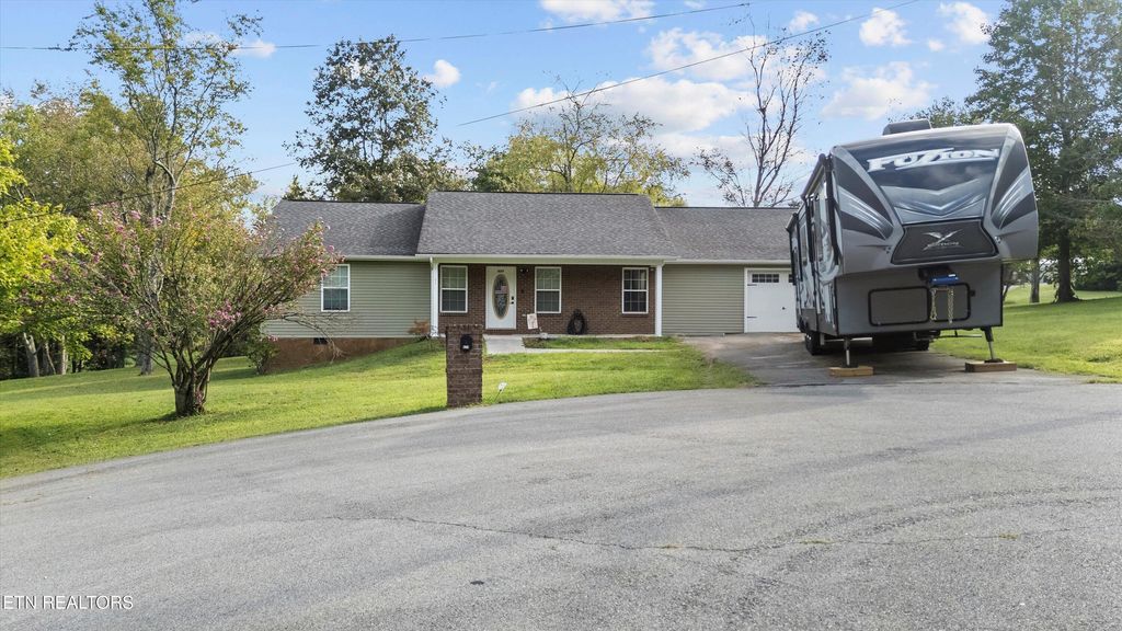 Photo of 624 Sue Drive, Kodak, TN 37764 (MLS # 1317093)
