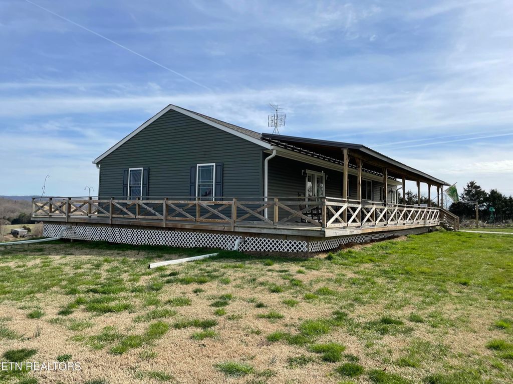 Photo of 300 Cole Rd, New Tazewell, TN 37825 (MLS # 1254922)