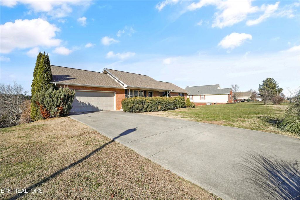Photo of 1613 Jasmine Tr, Sevierville, TN 37862 (MLS # 1324615)