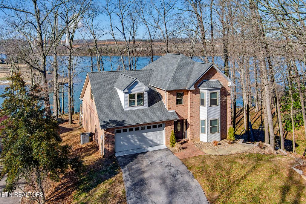 Photo of 1200 River Oaks Drive, Kingston, TN 37763 (MLS # 1327110)