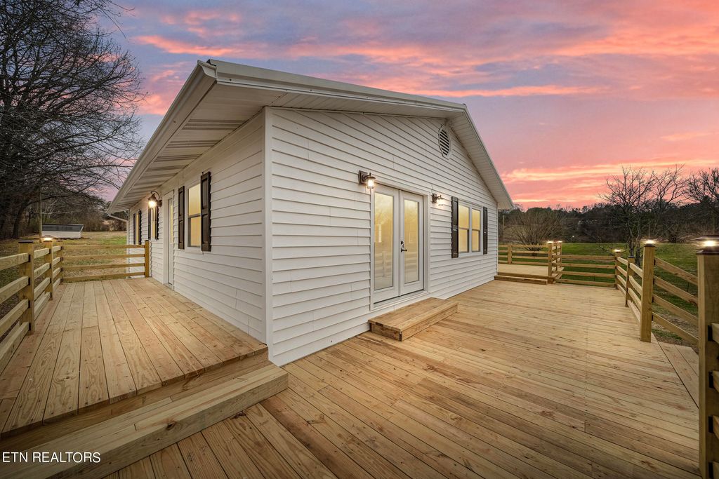 Photo of 8128 W Meadow Rd, Greenback, TN 37742 (MLS # 1253109)