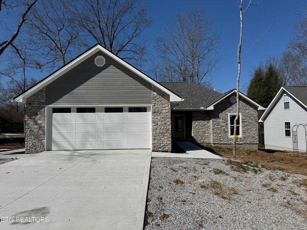 Photo of 134 Glenwood Drive, Fairfield Glade, TN 38558 (MLS # 1276651)
