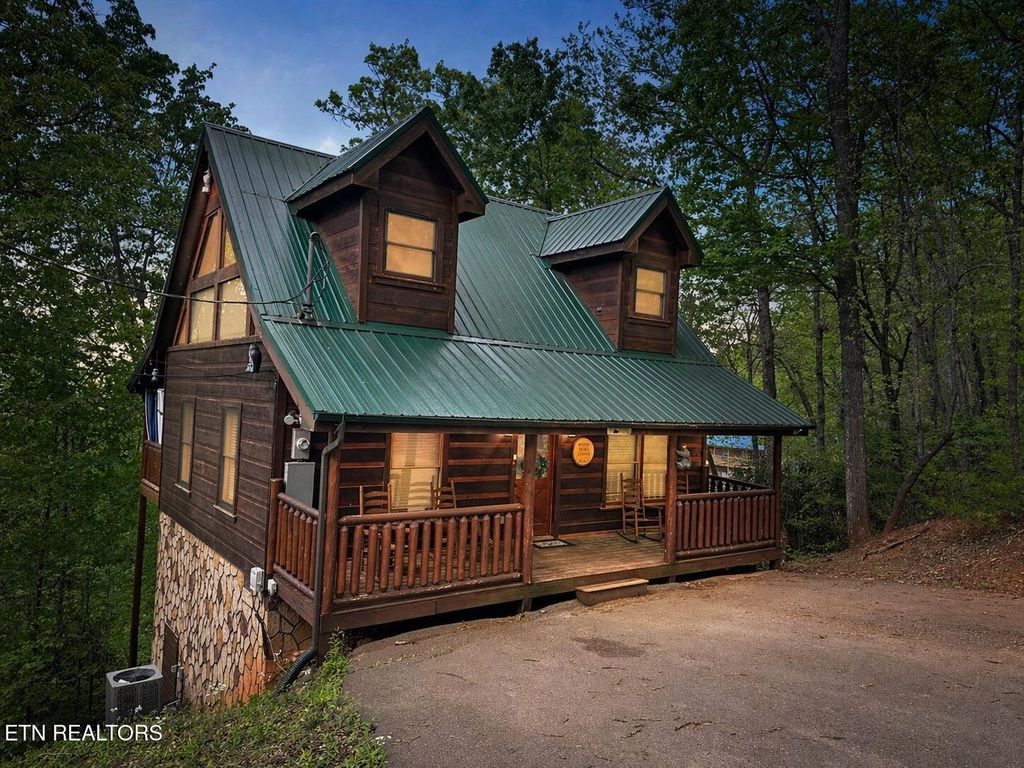 Photo of 2251 Red Bud Rd Rd, Sevierville, TN 37876 (MLS # 1338435)