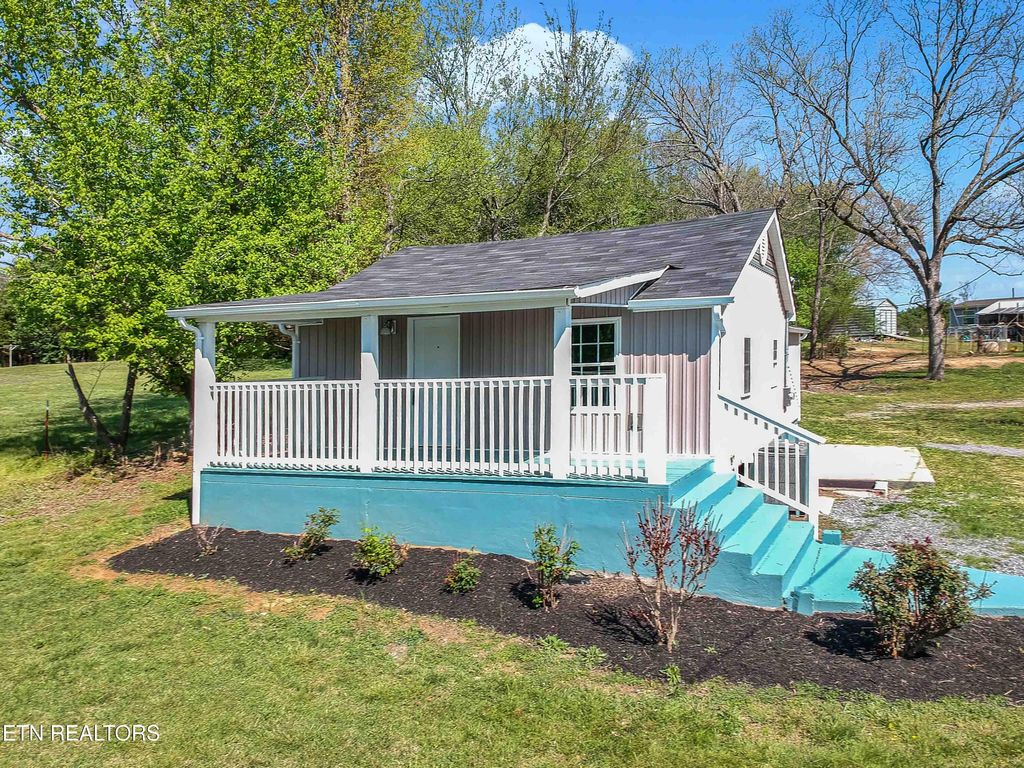 Photo of 2433 Sweetwater Vonore Rd, Sweetwater, TN 37874 (MLS # 1336462)