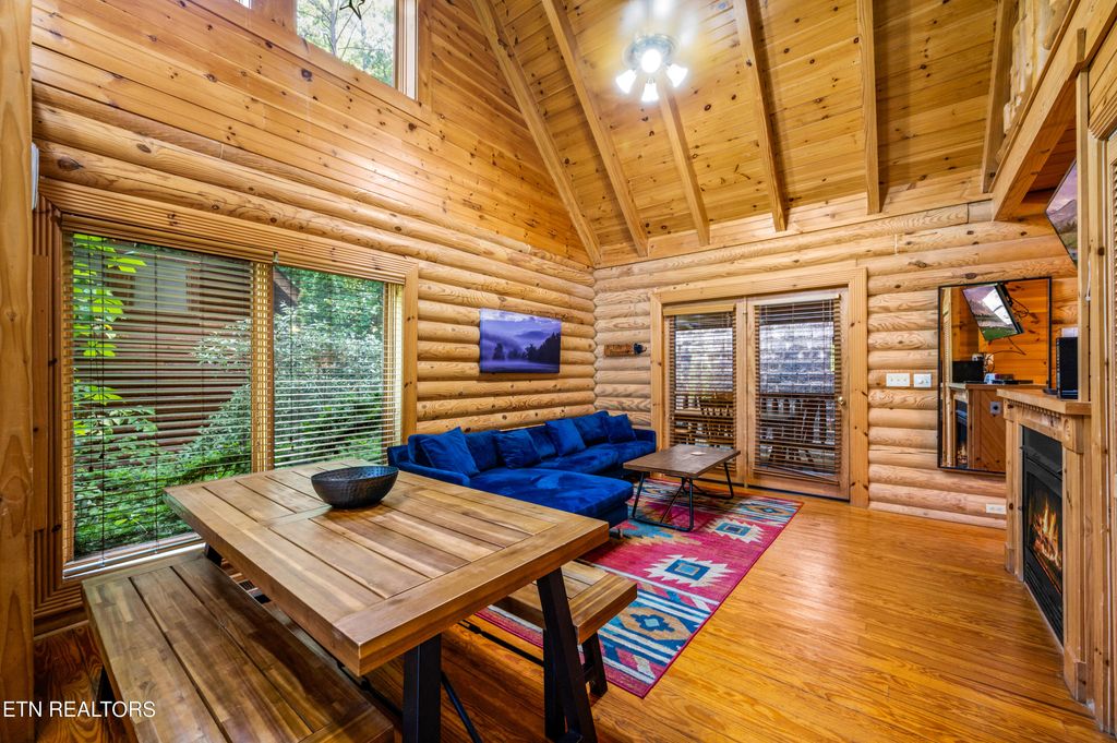 Photo of 3225 Smoky Ridge Way, Sevierville, TN 37862 (MLS # 1328407)