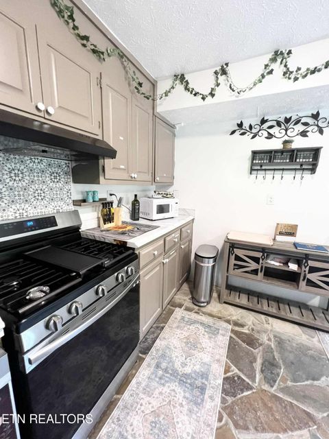 Tiny photo for 191 Hudson Lane, Clinton, TN 37716 (MLS # 1327709)