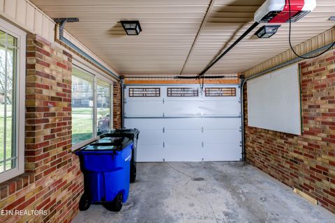 Tiny photo for 1821 Russell St, Morristown, TN 37813 (MLS # 1332127)