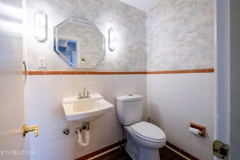 Tiny photo for 1821 Russell St, Morristown, TN 37813 (MLS # 1332127)