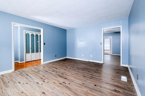 Tiny photo for 1821 Russell St, Morristown, TN 37813 (MLS # 1332127)