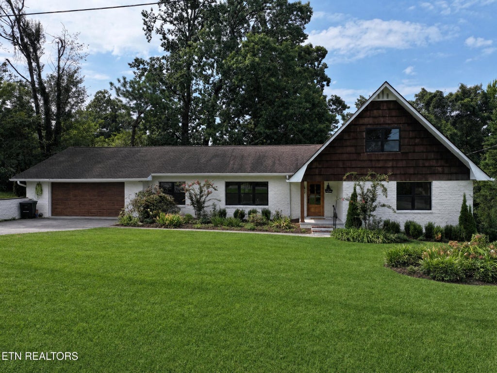Photo of 3701 Frostwood Rd, Knoxville, TN 37921 (MLS # 1354952)