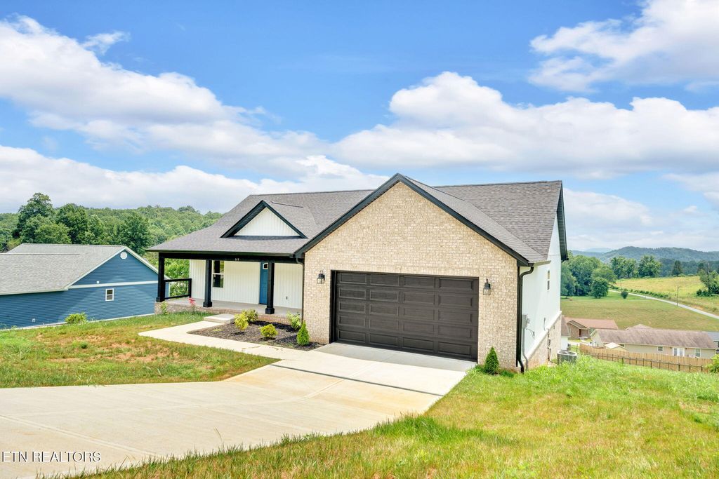 Photo of 143 Middle Glen Rd, Maynardville, TN 37807 (MLS # 1306962)