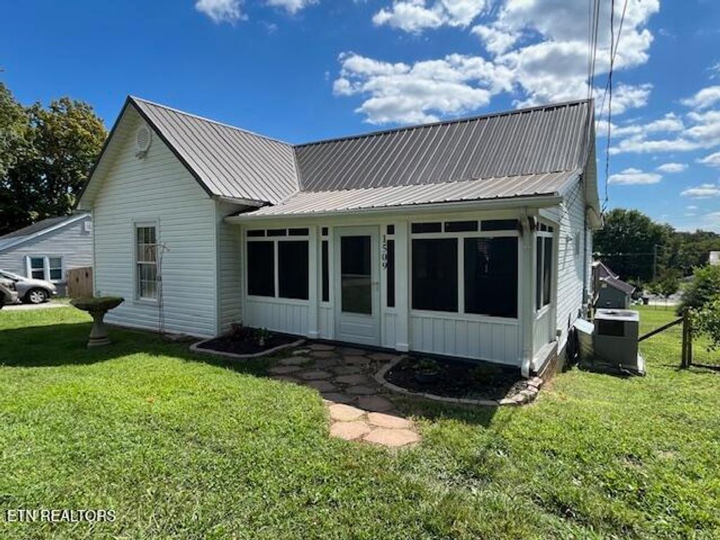 Photo of 1509 Church St, White Pine, TN 37890 (MLS # 1314556)