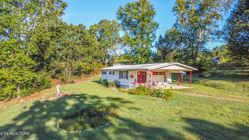 Photo of 2150 Oakland Rd, Sweetwater, TN 37874 (MLS # 1356935)
