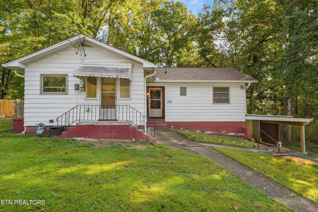 Photo of 105 Kingfisher Lane, Oak Ridge, TN 37830 (MLS # 1358889)