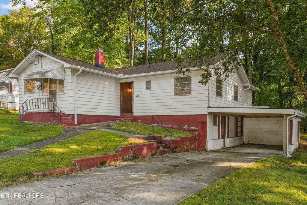 Photo of 105 Kingfisher Lane, Oak Ridge, TN 37830 (MLS # 1358889)