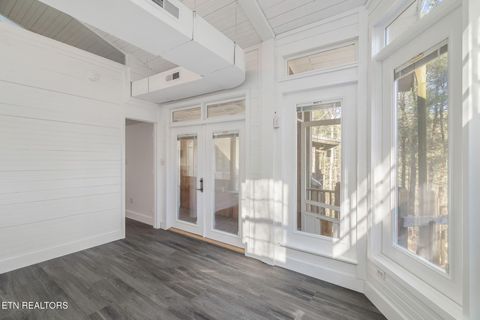 Tiny photo for 135 White Creek Court, Deer Lodge, TN 37726 (MLS # 1321722)