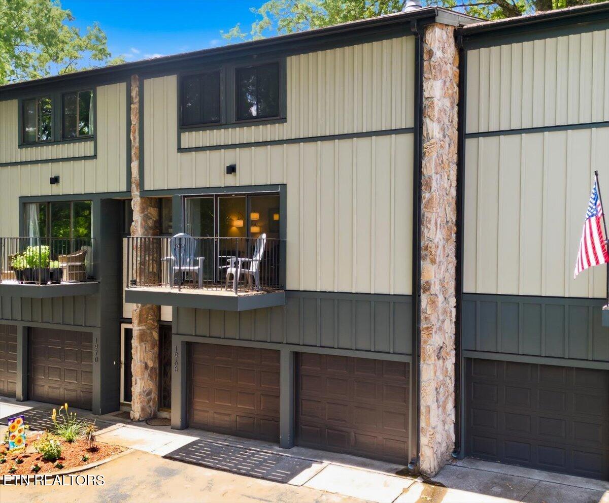 1968 Cherokee Bluff Drive