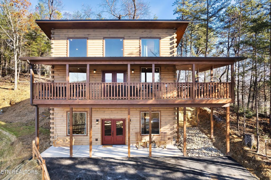 Photo of 991 King Branch Rd Rd, Sevierville, TN 37876 (MLS # 1324435)