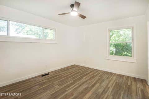 Tiny photo for 114 E Arrowwood Rd, Oak Ridge, TN 37830 (MLS # 1350158)