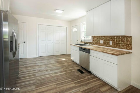 Tiny photo for 114 E Arrowwood Rd, Oak Ridge, TN 37830 (MLS # 1350158)