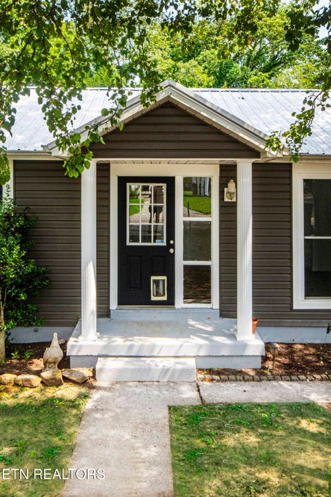 Tiny photo for 114 E Arrowwood Rd, Oak Ridge, TN 37830 (MLS # 1350158)