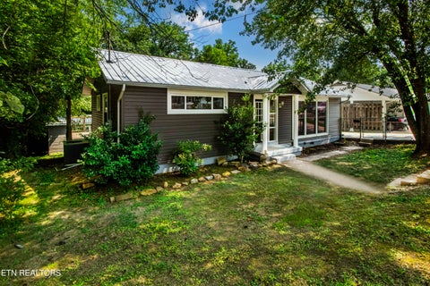 Tiny photo for 114 E Arrowwood Rd, Oak Ridge, TN 37830 (MLS # 1350158)