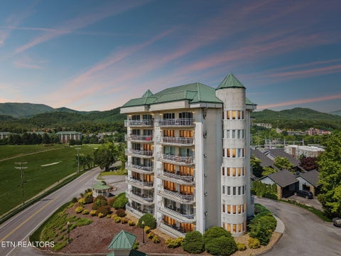 Tiny photo for 503 Dollywood Lane #UNIT 132, Pigeon Forge, TN 37863 (MLS # 1317899)