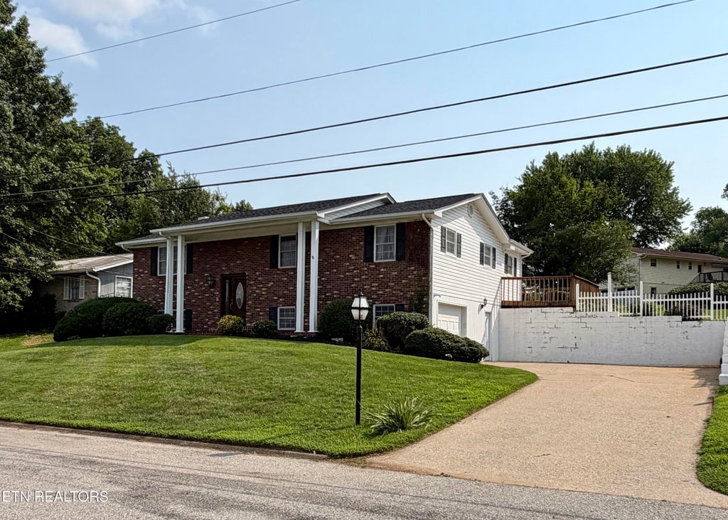 Photo of 7715 Windsong Rd, Powell, TN 37849 (MLS # 1349755)