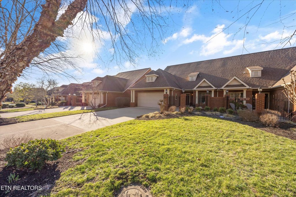 Photo of 1408 Cottage Glen Lane, Maryville, TN 37801 (MLS # 1331190)