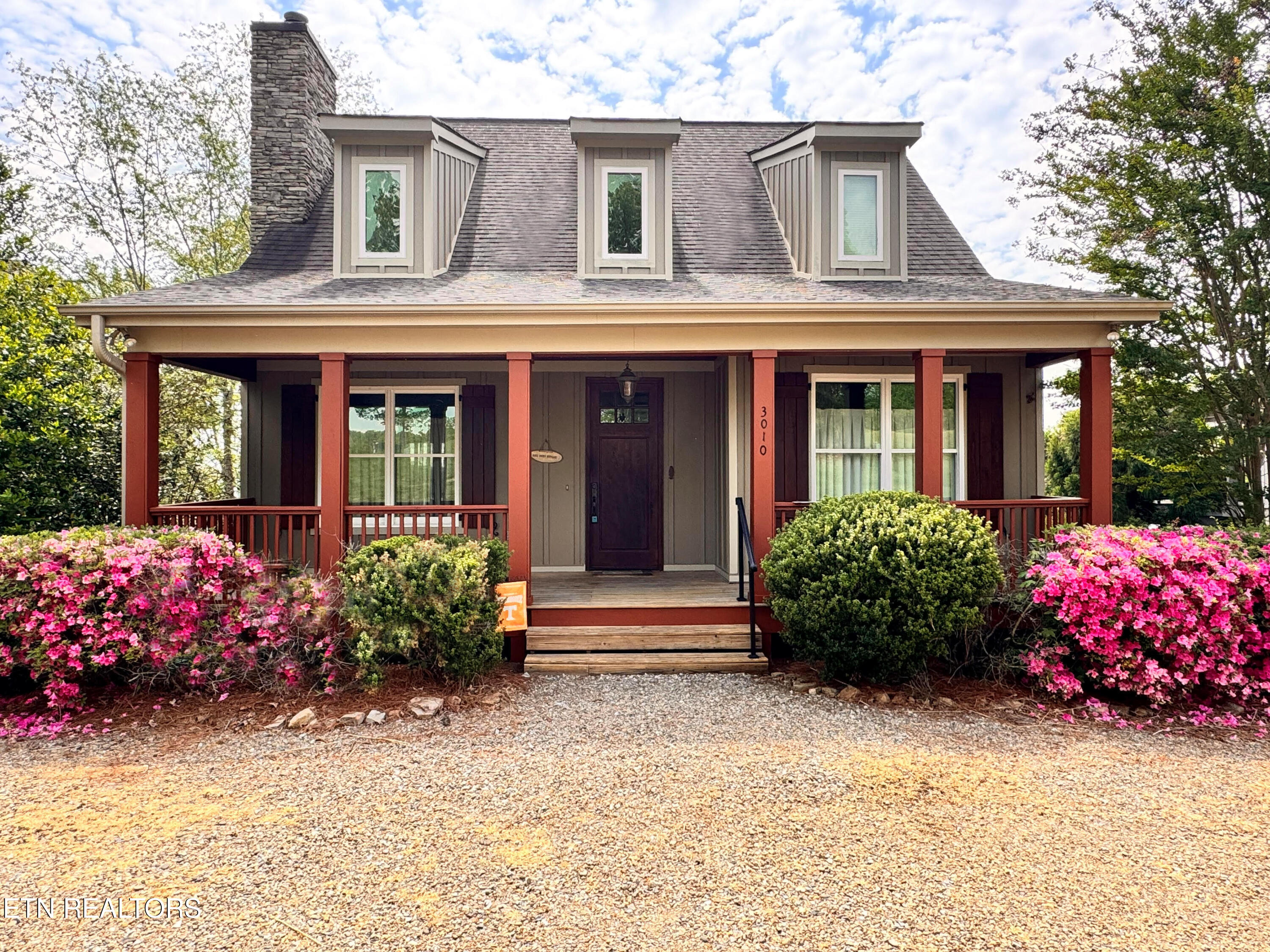 3010 White Oak Circle