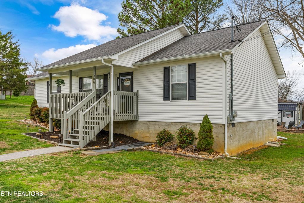 Photo of 1306 Tabitha Drive, White Pine, TN 37890 (MLS # 1332255)