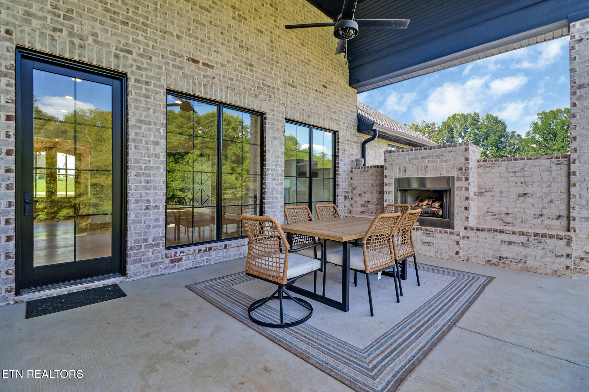 1916 Rivers Edge Drive