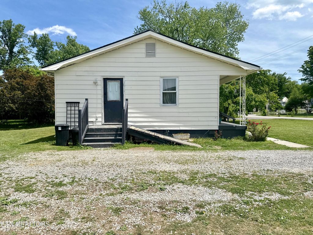 Photo of 119 Little Creek Lane, LaFollette, TN 37766 (MLS # 1339192)