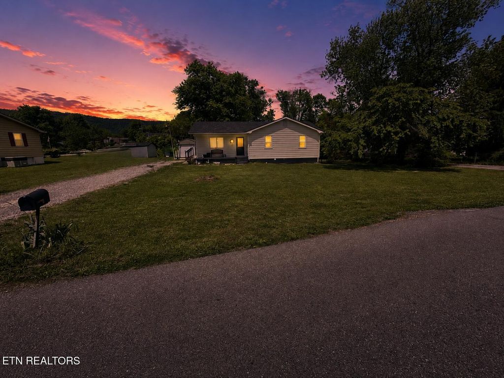 Photo of 119 Little Creek Lane, LaFollette, TN 37766 (MLS # 1339192)