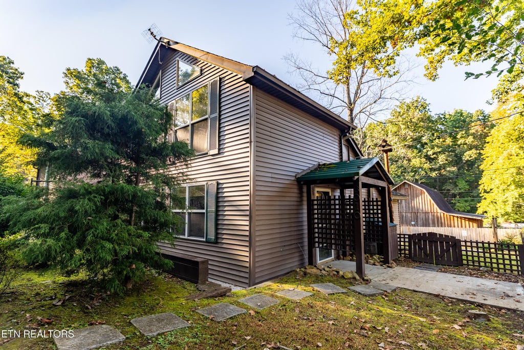 Photo of 6010 Georgia St, Tallassee, TN 37878 (MLS # 1359247)