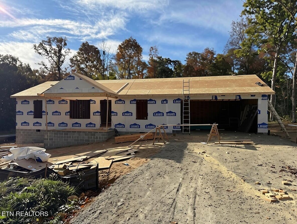Photo of 1002 Flathead Rd, Crossville, TN 38572 (MLS # 1359476)