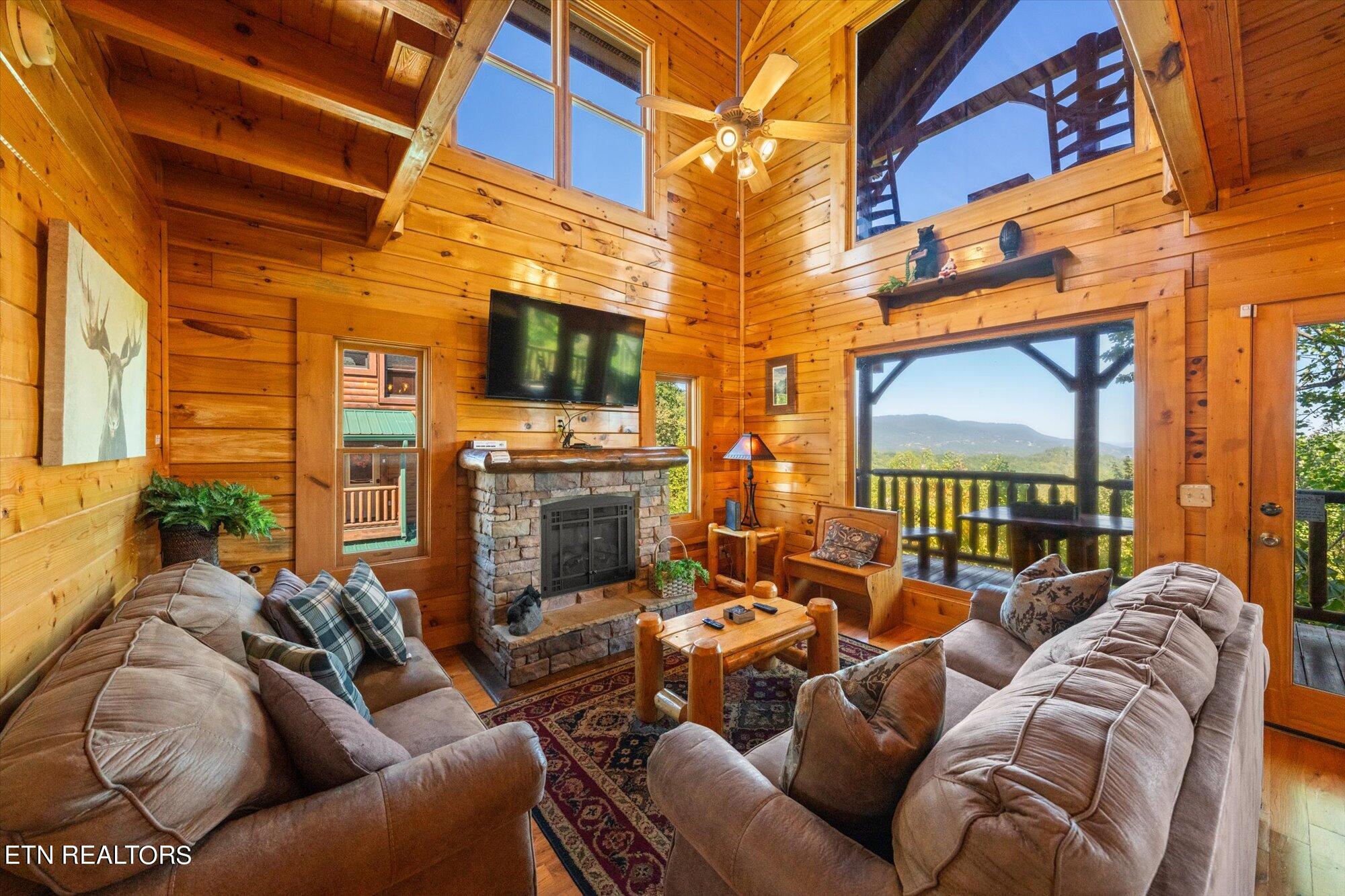 2809 White Oak Ridge Lane
