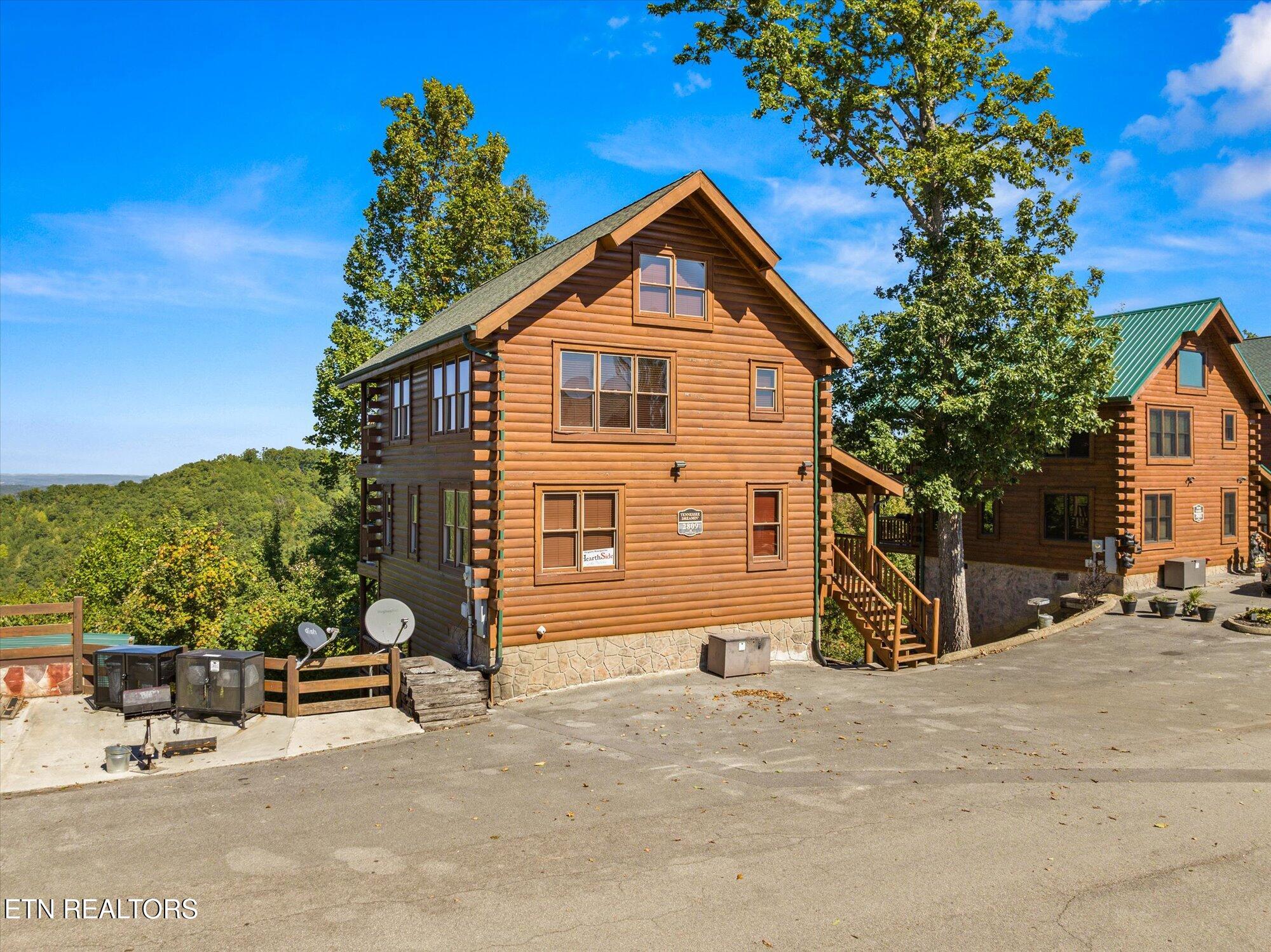 2809 White Oak Ridge Lane