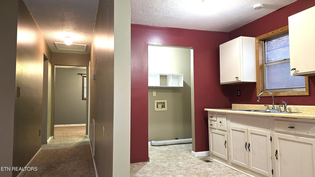 Photo of 112 Redmon Rd, Wartburg, TN 37887 (MLS # 1324657)