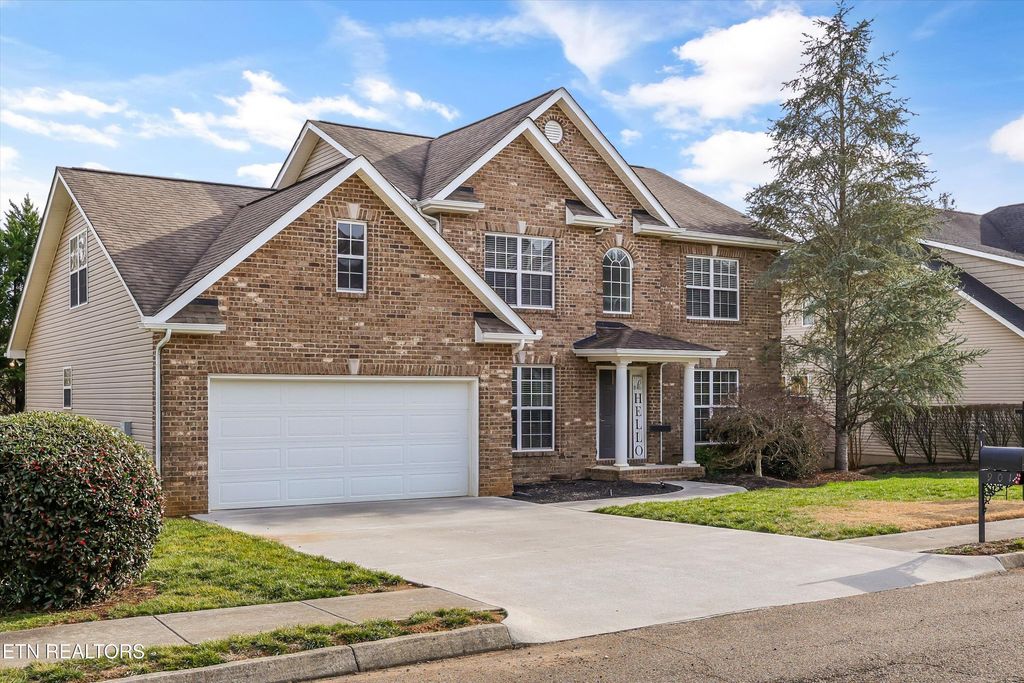 Photo of 901 Heathgate Rd, Knoxville, TN 37922 (MLS # 1329585)