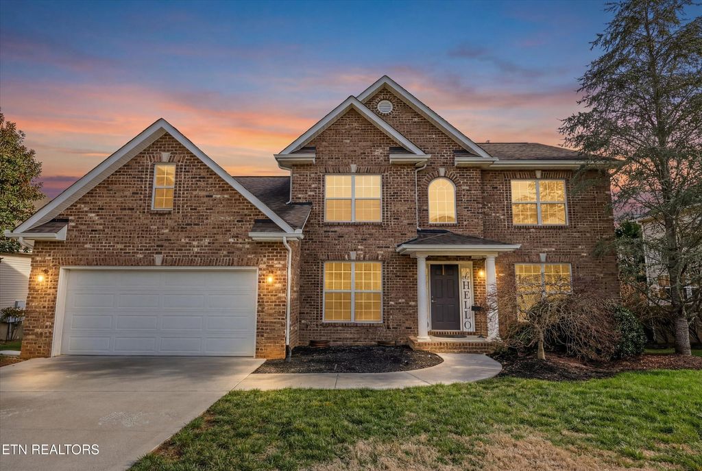 Photo of 901 Heathgate Rd, Knoxville, TN 37922 (MLS # 1329585)